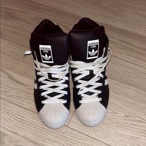 Adidas Men’s Pro Model size 8.5